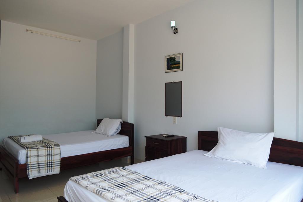 Quang Nhat Hotel Nha Trang Room photo